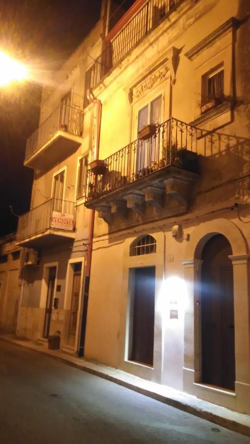 Casa Dell'Aquila Barocca Apartment Ragusa Bagian luar foto