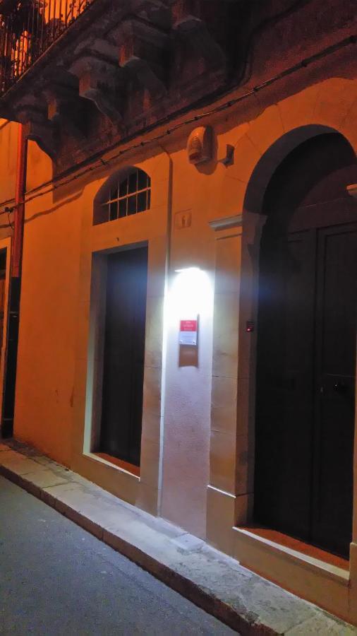 Casa Dell'Aquila Barocca Apartment Ragusa Bagian luar foto