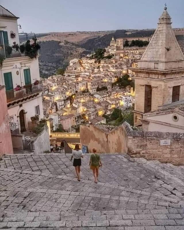 Casa Dell'Aquila Barocca Apartment Ragusa Bagian luar foto